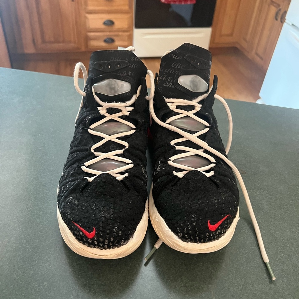 Nike Lebron 18 “Diana Taurasi La Cabrá”